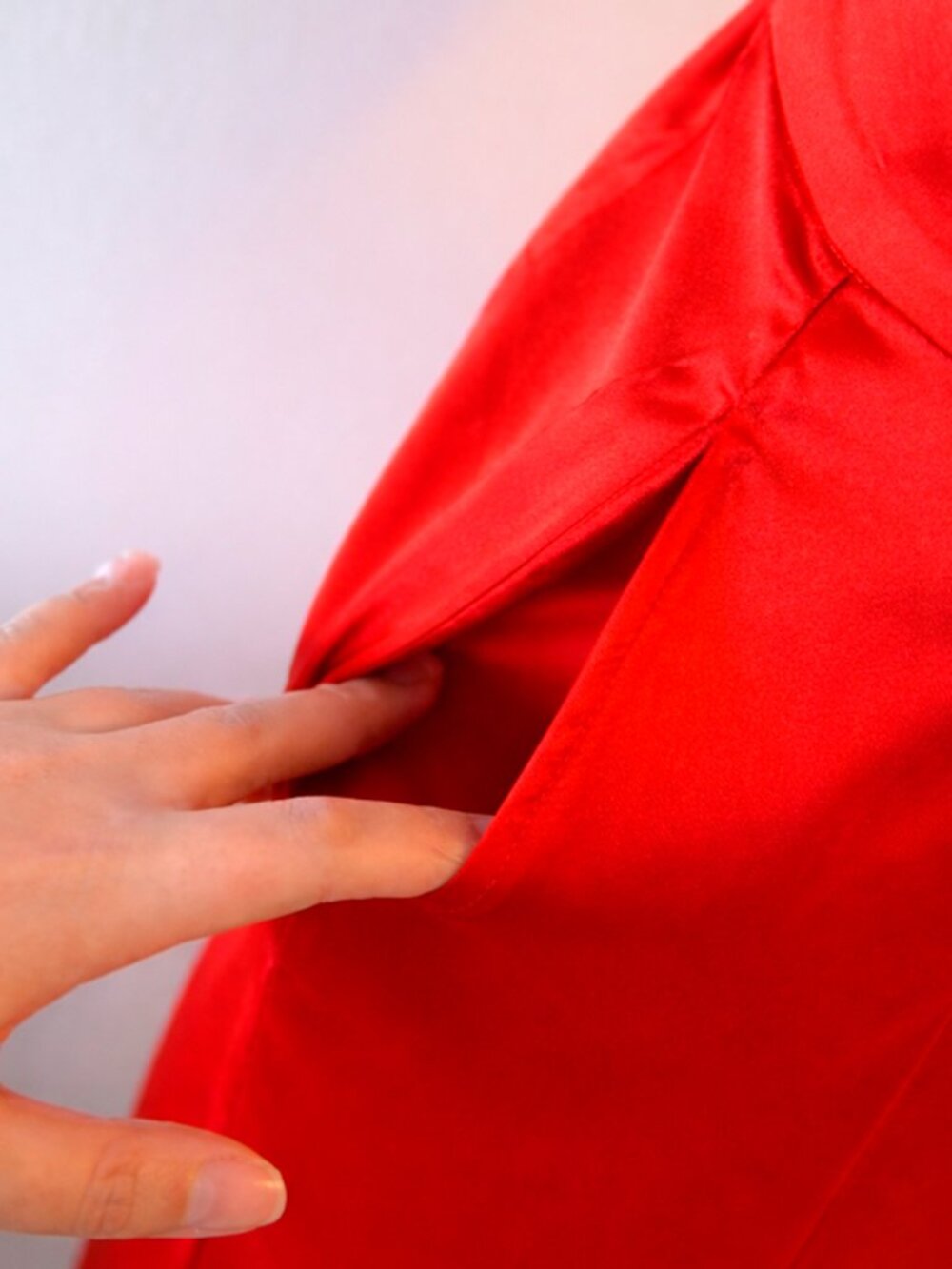 Red Satin 2 Piece Set Crop Top Wide Leg Pants Women S House of Harlow - Picture 3 of 7